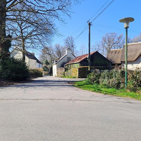 Penty La Houssaye Villa Pontivy Exterior photo
