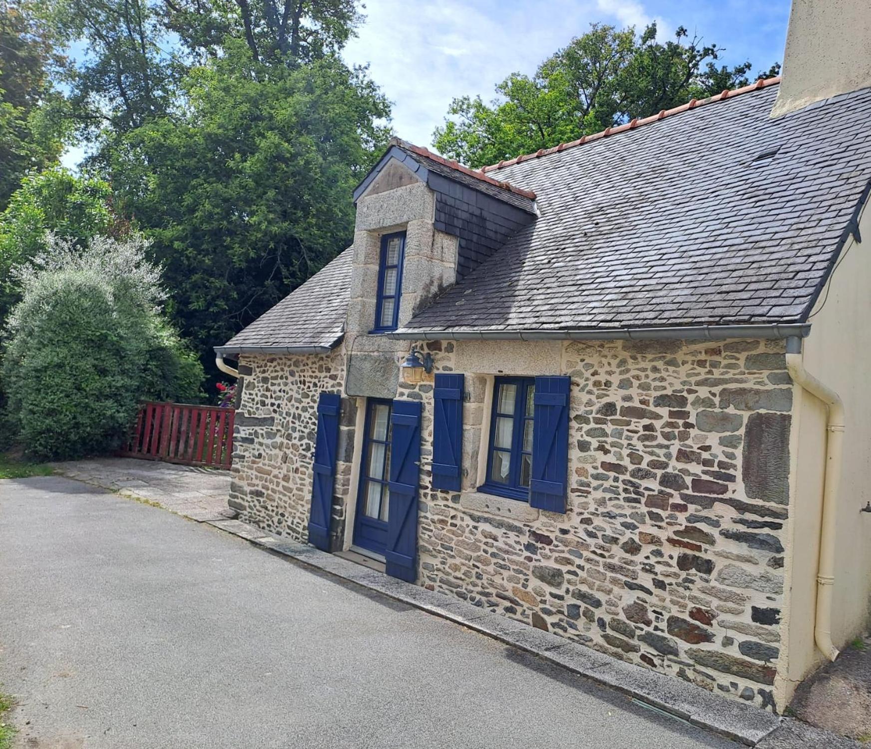 Penty La Houssaye Villa Pontivy Exterior photo